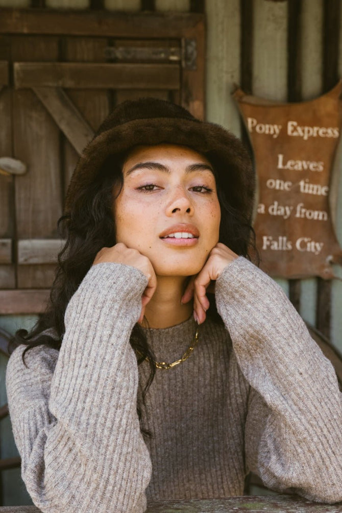 TILTIL Fluffy Hat Dark Brown - Things I Like Things I Love