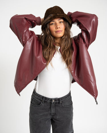 TILTIL Fluffy Hat Dark Brown - Things I Like Things I Love