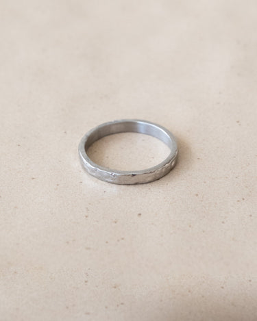 TILTIL Hammered Ring Zilver - Things I Like Things I Love