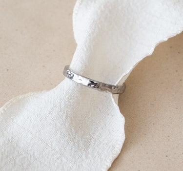TILTIL Hammered Ring Zilver - Things I Like Things I Love
