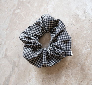 TILTIL Holly Checkered Scrunchie Zwart - Things I Like Things I Love