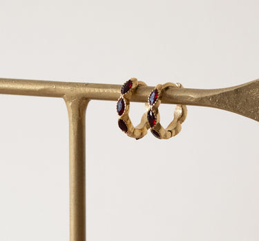 TILTIL Hoop Goldplated Zircon Burgundy Gold - Things I Like Things I Love