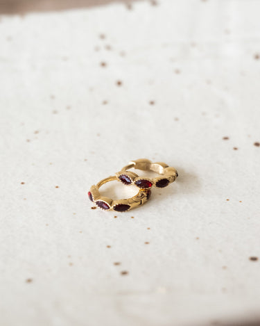 TILTIL Hoop Goldplated Zircon Burgundy Gold - Things I Like Things I Love