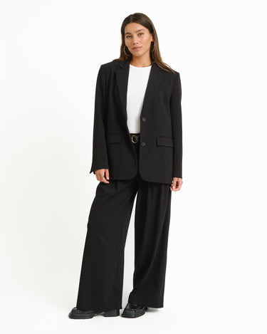 TILTIL Indy Open Back Blazer Zwart - Things I Like Things I Love