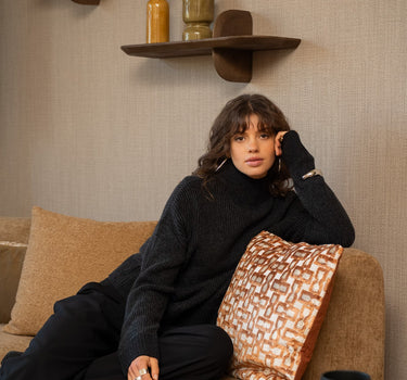 TILTIL Jackie Contrasted Mockneck Pullover Black - Things I Like Things I Love