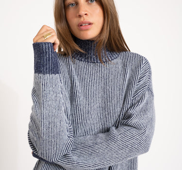 TILTIL Jackie Contrasted Mockneck Pullover Blue - Things I Like Things I Love