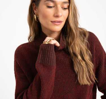 TILTIL Jackie Contrasted Mockneck Pullover Rust - Things I Like Things I Love