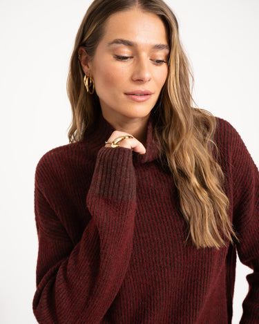 TILTIL Jackie Contrasted Mockneck Pullover Rust - Things I Like Things I Love