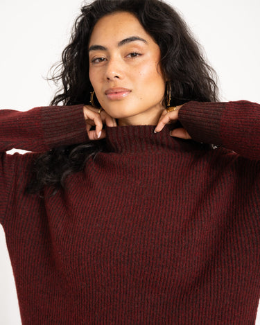 TILTIL Jackie Contrasted Mockneck Pullover Rust - Things I Like Things I Love