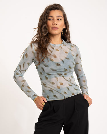 TILTIL Kay Longsleeve Feather Print Lichtblauw - Things I Like Things I Love