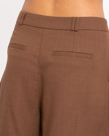 TILTIL Leya Pleated Short Brown - Things I Like Things I Love