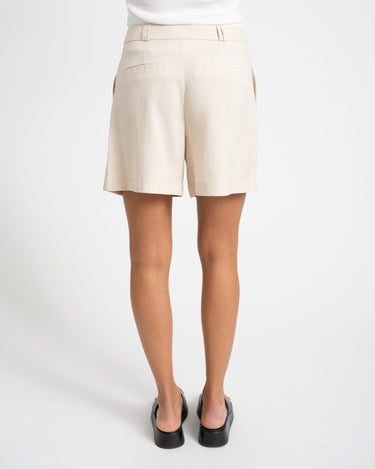 TILTIL Leya Pleated Short Sand - Things I Like Things I Love