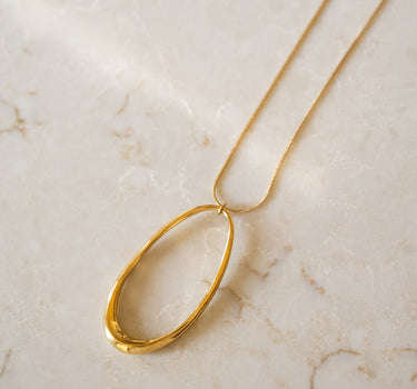 TILTIL Long Necklace Organic Oval Gold - Things I Like Things I Love