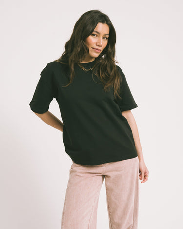 TILTIL Louis Tee Black - Things I Like Things I Love