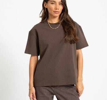 TILTIL Louis Tee Dark Brown - Things I Like Things I Love