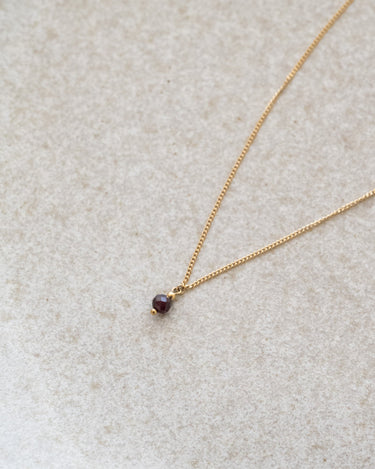 TILTIL Love Gemstone Necklace Goud Garnet - Things I Like Things I Love