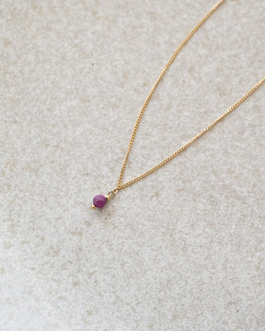 TILTIL Love Gemstone Necklace Goud Ruby - Things I Like Things I Love