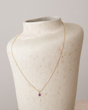 TILTIL Love Gemstone Necklace Goud Ruby - Things I Like Things I Love