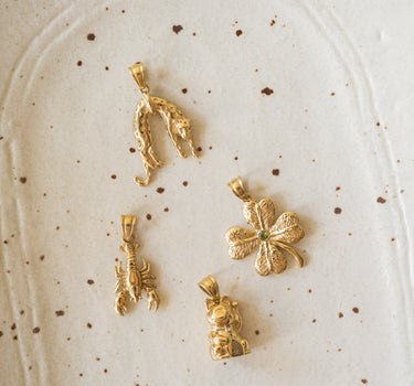 TILTIL Lucky Cat Charm Gold - Things I Like Things I Love