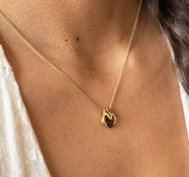 TILTIL Necklace Hold Me Close Gold - Things I Like Things I Love