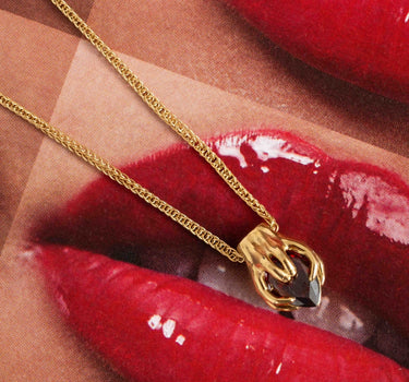 TILTIL Necklace Hold Me Close Gold - Things I Like Things I Love