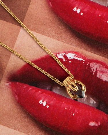 TILTIL Necklace Hold Me Close Gold - Things I Like Things I Love