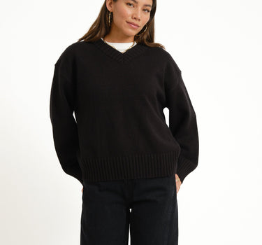 TILTIL Percy V-Neck Pullover Zwart - Things I Like Things I Love