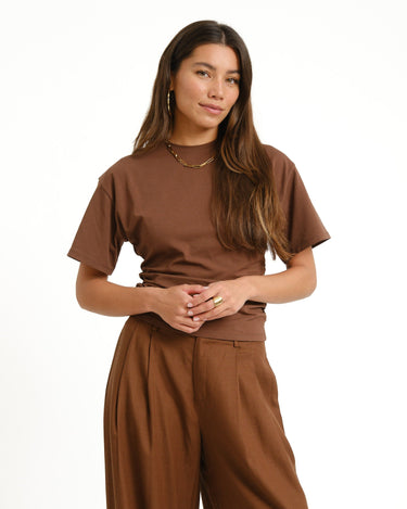 TILTIL Pleated Tammy Tee Bruin - Things I Like Things I Love