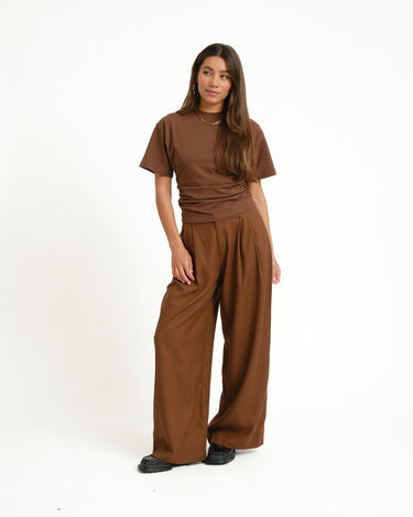 TILTIL Pleated Tammy Tee Bruin - Things I Like Things I Love