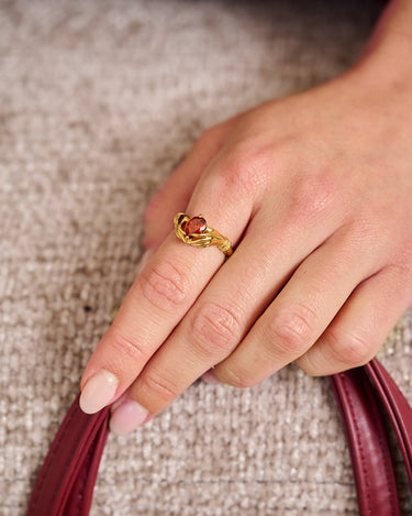 TILTIL Ring Hold Me Close Gold - Things I Like Things I Love