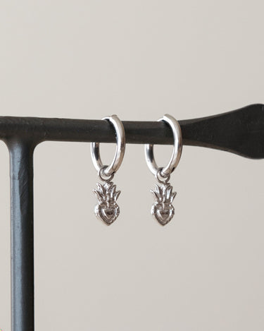 TILTIL Sacred Heart Earrings Zilver - Things I Like Things I Love