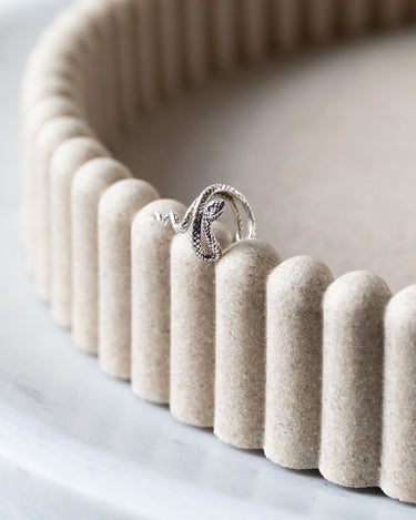 TILTIL Sally Snaky Single Earcuff Silver - Things I Like Things I Love