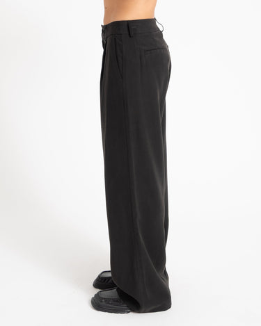 TILTIL Sanne Rayon Pantalon Black - Things I Like Things I Love