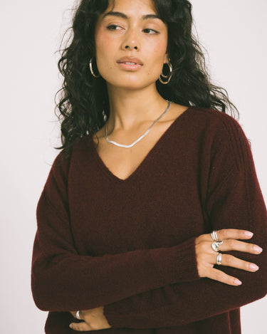 TILTIL Sapha V - neck Knit Bordeaux One Size - Things I Like Things I Love