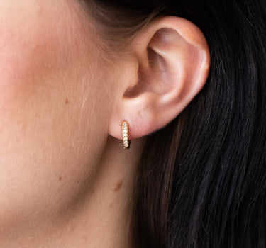 TILTIL Set Of 2 Diamond Huggie Earrings Gold - Things I Like Things I Love