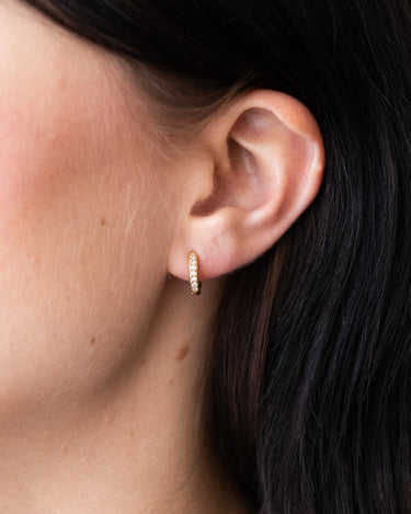TILTIL Set Of 2 Diamond Huggie Earrings Gold - Things I Like Things I Love