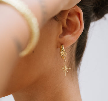 TILTIL Set of 2 Earrings Celestial Touch Gold - Things I Like Things I Love