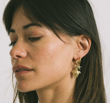 TILTIL Set Of 2 Earrings Gold Plated Hoop Turtle - Things I Like Things I Love