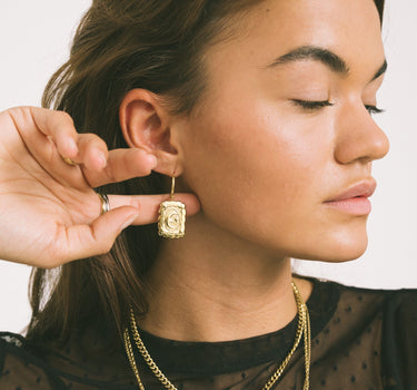 TILTIL Set of 2 Earrings Midnight Muse Gold - Things I Like Things I Love