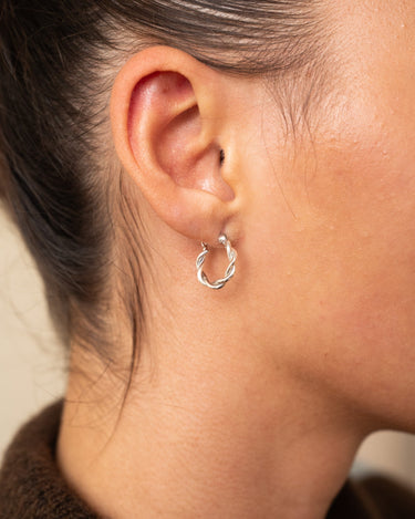 TILTIL Set of 2 Hoop Bella Twist - Things I Like Things I Love