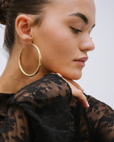 TILTIL Set of 2 Hoop Elegant Round Gold - Things I Like Things I Love