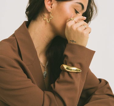 TILTIL Set of 2 Hoop Goldplated Organic Flower - Things I Like Things I Love