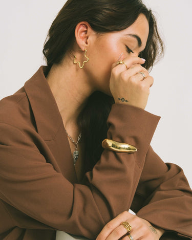 TILTIL Set of 2 Hoop Goldplated Organic Flower - Things I Like Things I Love