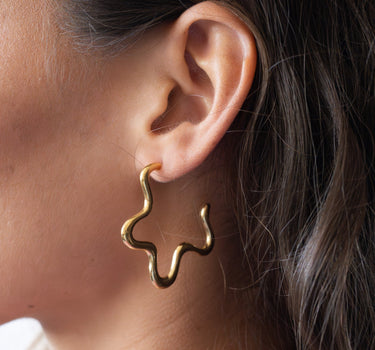 TILTIL Set of 2 Hoop Goldplated Organic Flower - Things I Like Things I Love