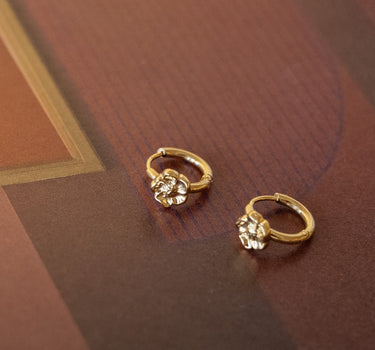 TILTIL Set of 2 Hoop Tiny Flower Poppy Gold - Things I Like Things I Love