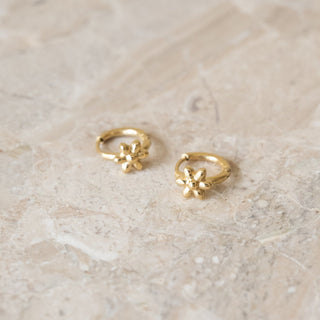 TILTIL Set of 2 Hoop2 Tiny Flower Lily - Things I Like Things I Love