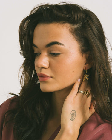 TILTIL Set of 2 Hoops Flying Dove Gold - Things I Like Things I Love