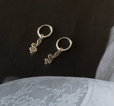 TILTIL Set of 2 Sally Snake Hoop Silver - Things I Like Things I Love