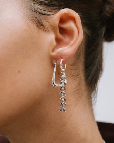 TILTIL Set of 2 Tess Twiggy Hoop Silver - Things I Like Things I Love