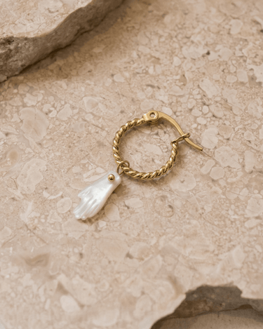 TILTIL Set of 2 Twisted Earring Hand Gold - Things I Like Things I Love